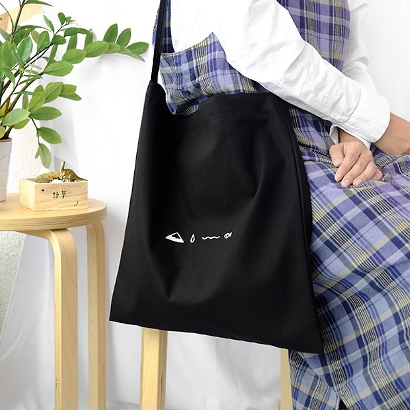 Minimal Single Strap Tote - Black - กระเป๋าแมสเซนเจอร์ - งานปัก สีดำ