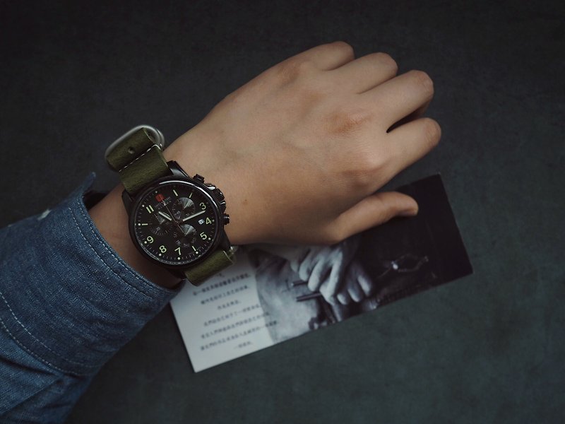 手工牛皮摔紋橄欖綠NATO錶帶 水鬼軍錶適用 顏色款式客製化可刻字 - 錶帶 - 真皮 綠色