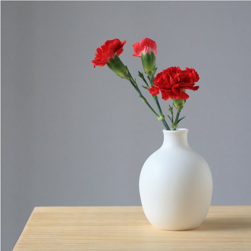 白色瓷器手工花瓶 日本製 - 花瓶/陶器 - 瓷 白色