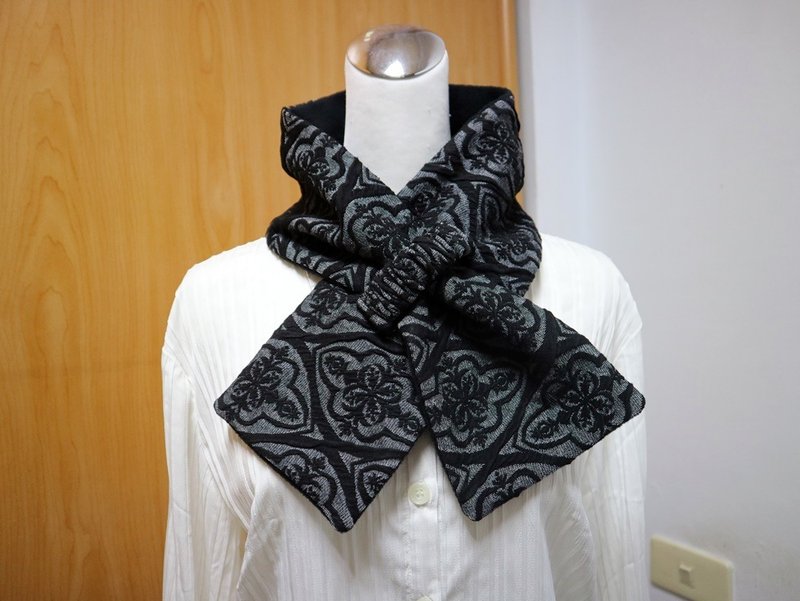 立體圖騰 可調式短圍巾.scarf 保暖圍脖 雙面雙色 大人.小孩均適 - 煲呔 - 其他金屬 