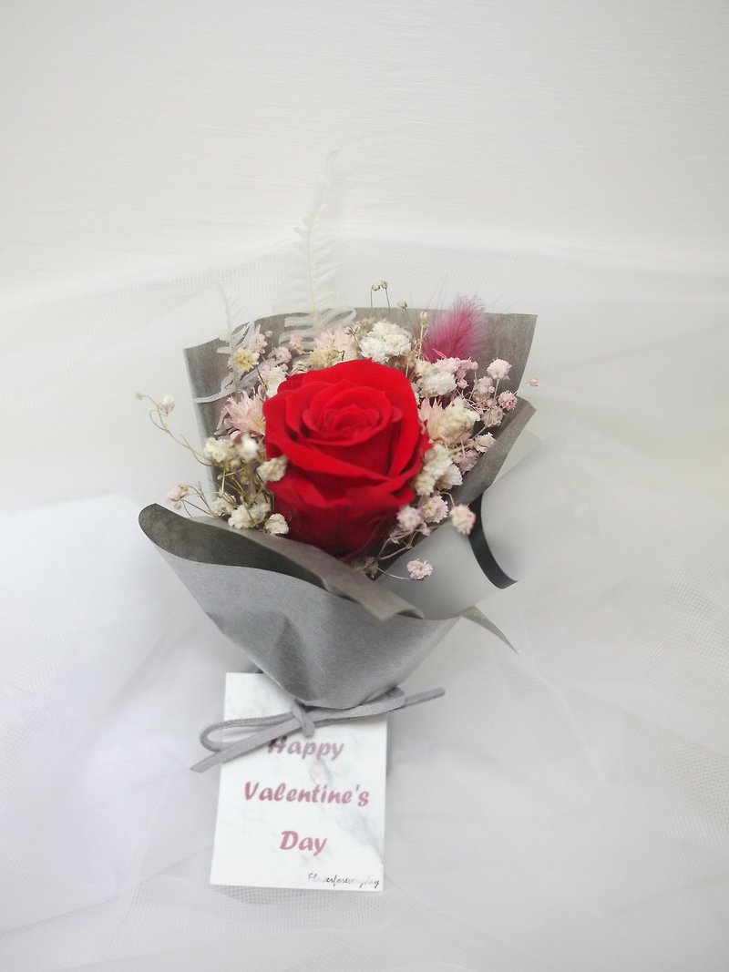 Flower eternal bouquet of small roses / Teacher's Day gift / Valentine's Day / birthday / anniversary - ของวางตกแต่ง - พืช/ดอกไม้ สีแดง