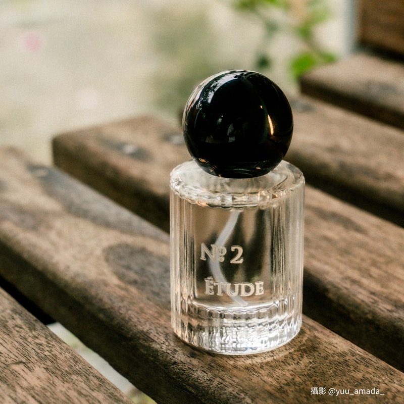 ETUDE NO.02 - 彝族舞曲 - 柑橘果香調 - 30ml 香氣噴霧 - 香薰/精油/線香 - 玻璃 透明