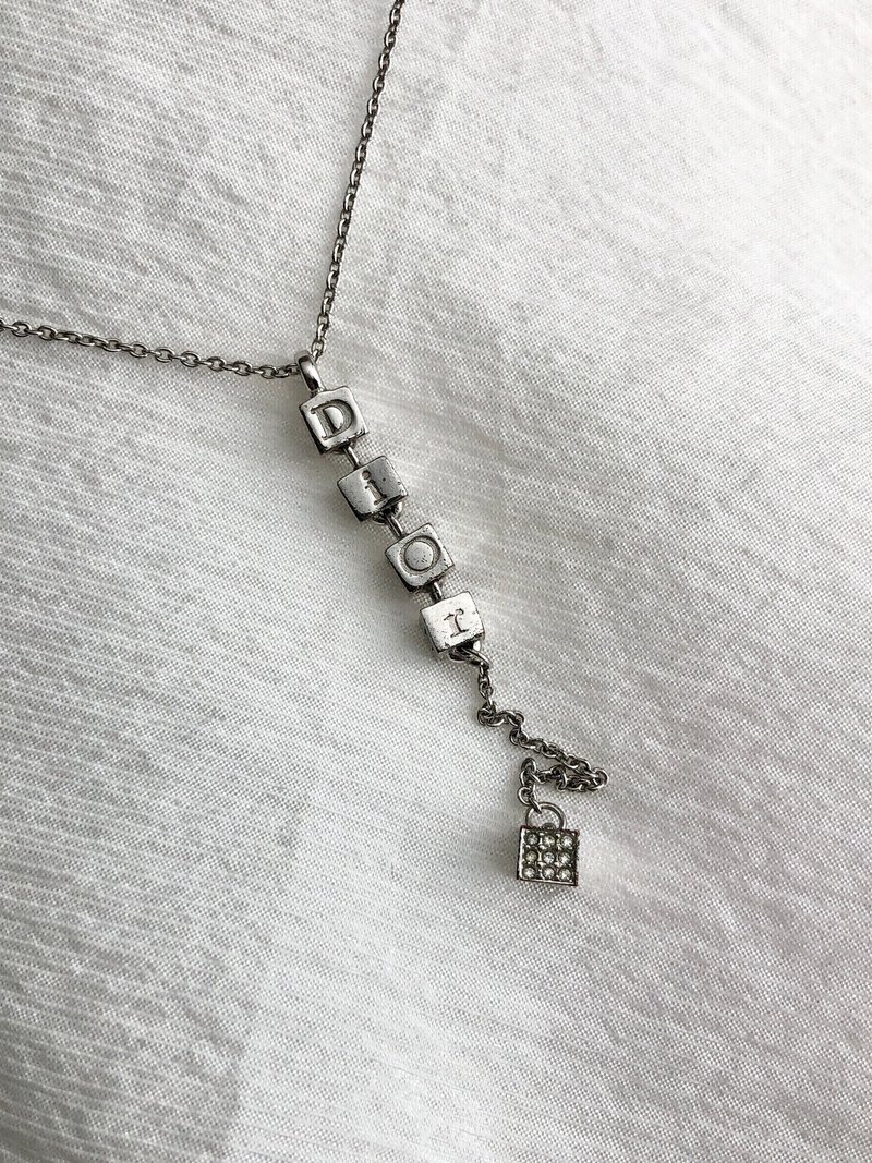 [Direct from Japan, branded used packaging] Christian Dior necklace Silver cube vintage yvgdz8 - เข็มกลัด - วัสดุอื่นๆ สีเงิน