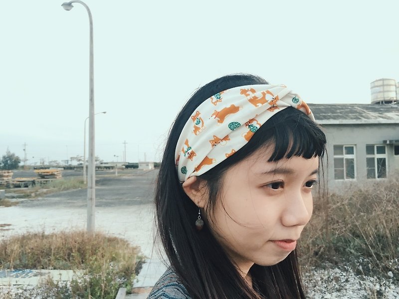 Hand-made cross hair band / Shiba Inu - Hair Accessories - Cotton & Hemp White