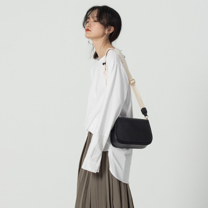 Black medium color + leather color matching shoulder straps minimalist saddle bag box shape shoulder Messenger bag - กระเป๋าแมสเซนเจอร์ - หนังเทียม สีดำ