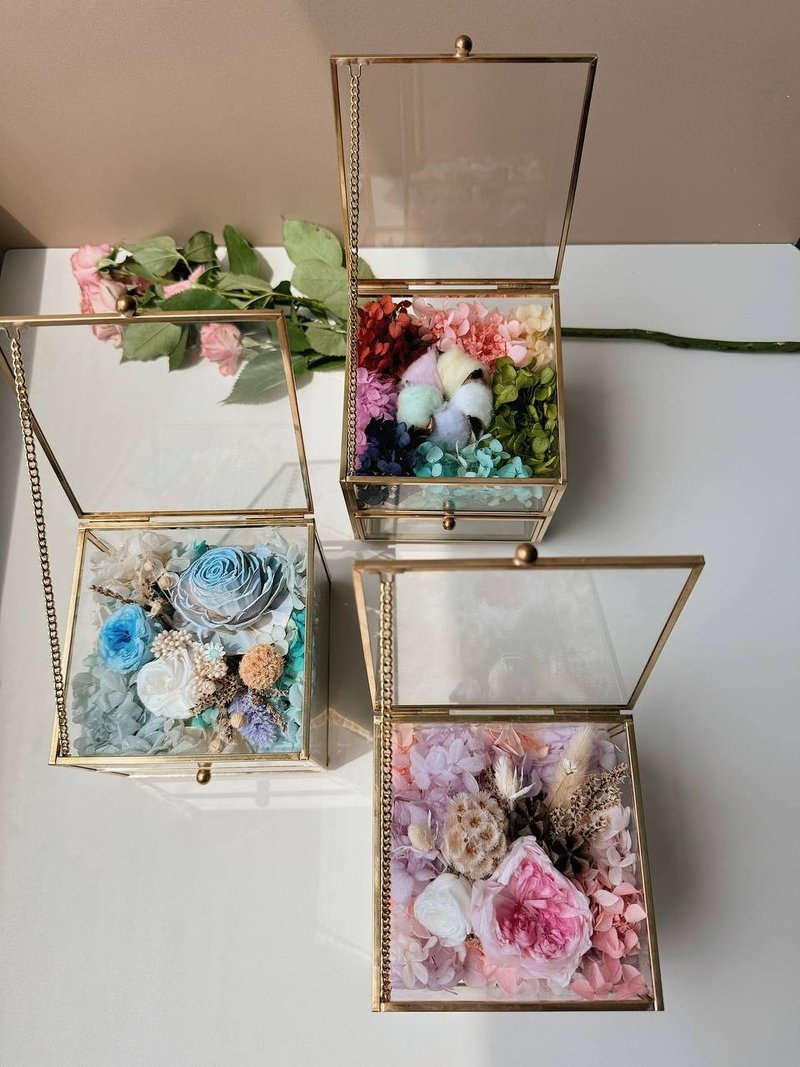 Preserved flower ornament box - Dried Flowers & Bouquets - Plants & Flowers Pink