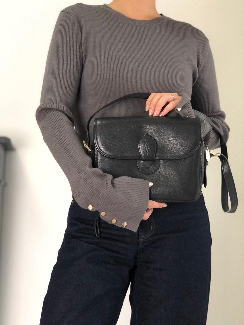 【 日本直送　名牌中古包 】Yves Saint Laurent イヴ・サンローラン ショルダーバッグ ブラック YSL レザー vintage 2c23th - 側背包/斜背包 - 真皮 黑色