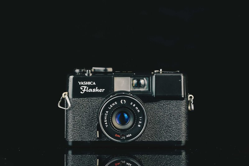 YASHICA Flasher #8762 #135底片相機 - 相機/拍立得/底片相機 - 其他金屬 黑色