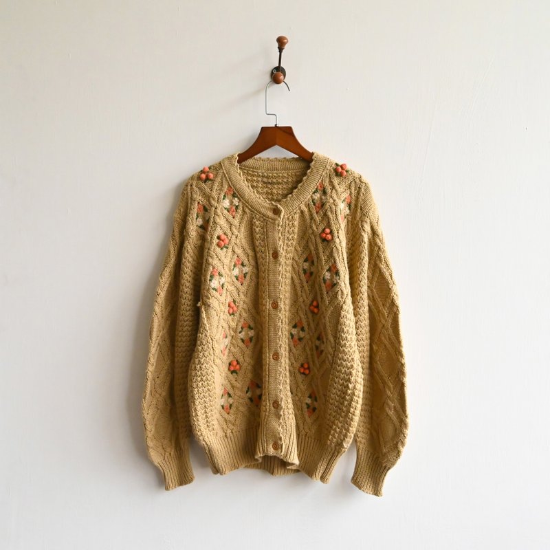 【蛋植物古著】秋光花園織花開襟古著毛衣 - 女毛衣/針織衫 - 其他人造纖維 