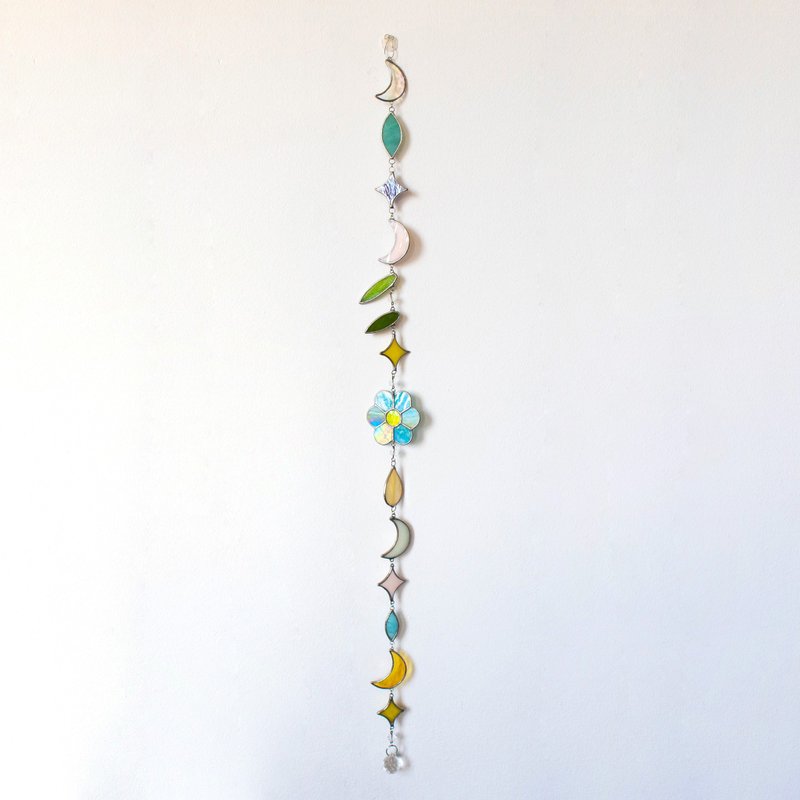 Stained glass garland, Home decor, Housewarming gift, Wall decor - 壁貼/牆壁裝飾 - 玻璃 白色