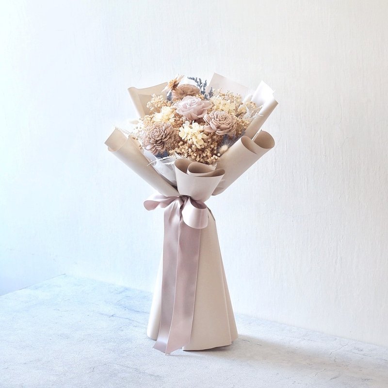 Fl178-01 Medium-sized preserved flower bouquet-milk tea - ช่อดอกไม้แห้ง - พืช/ดอกไม้ 