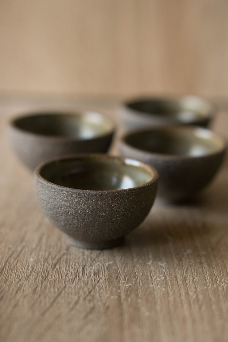 信樂黑土茶杯 - 茶壺/茶杯/茶具 - 陶 咖啡色