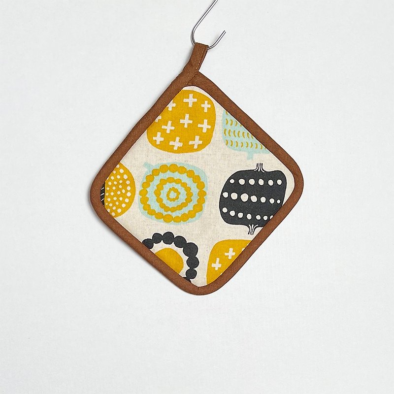 Linen cute abstract totem potting mat - ผ้ารองโต๊ะ/ของตกแต่ง - ผ้าฝ้าย/ผ้าลินิน 