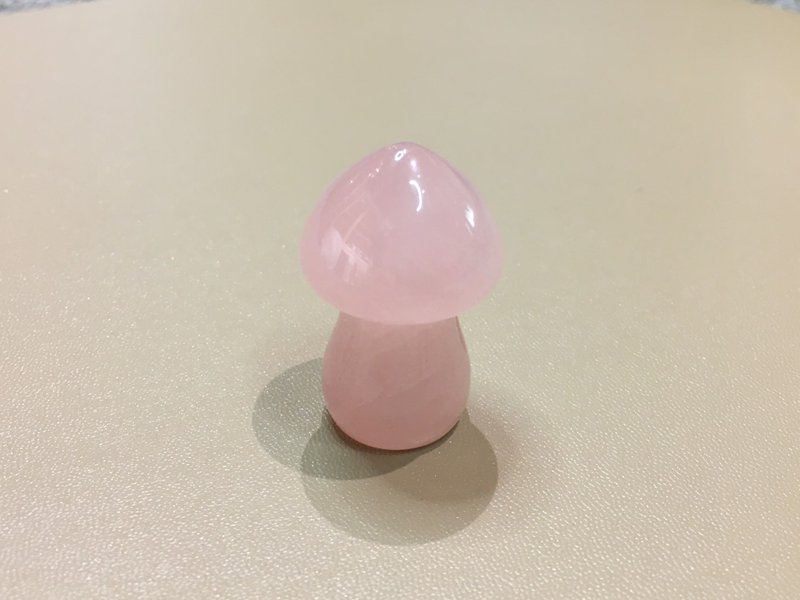 Rose quartz mushroom-shaped ornaments - improve popularity and increase marriage - ของวางตกแต่ง - คริสตัล 