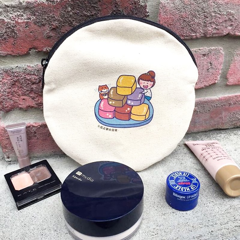 Taro ice cat の daily canvas round bag (cosmetic bag) Make-up bag - กระเป๋าเครื่องสำอาง - ผ้าฝ้าย/ผ้าลินิน ขาว