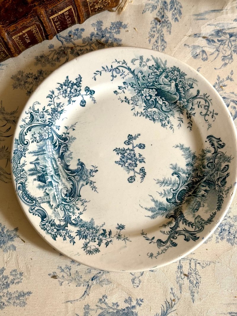 40648-Elegant French Antique GRIGNY pattern ARBORAS Birds Dinner Plate 23cm - จานและถาด - เครื่องลายคราม 