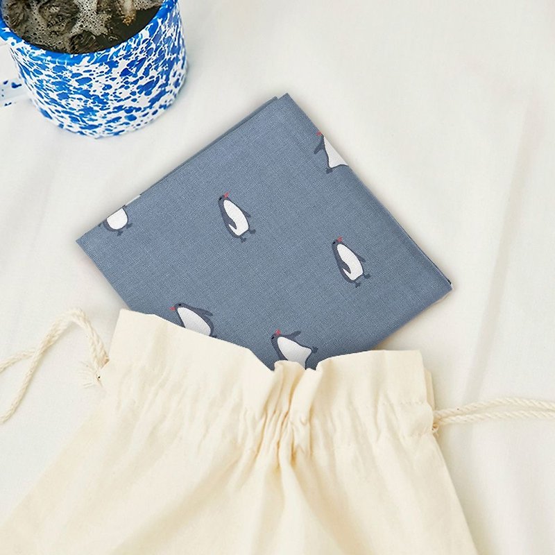 Nordic wind cotton handkerchief - 49 penguin blue, E2D09956 - ผ้าเช็ดหน้า - ผ้าฝ้าย/ผ้าลินิน สีน้ำเงิน