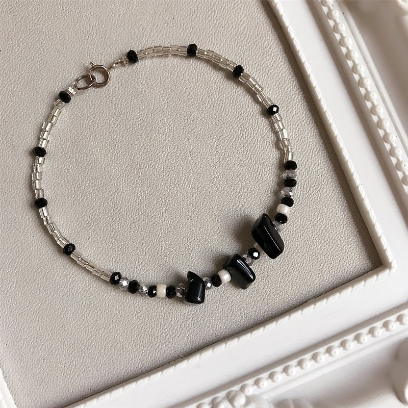 [Spot] black and white clearing spar • • • tubular bead bracelet bracelet • gift - Bracelets - Gemstone Black