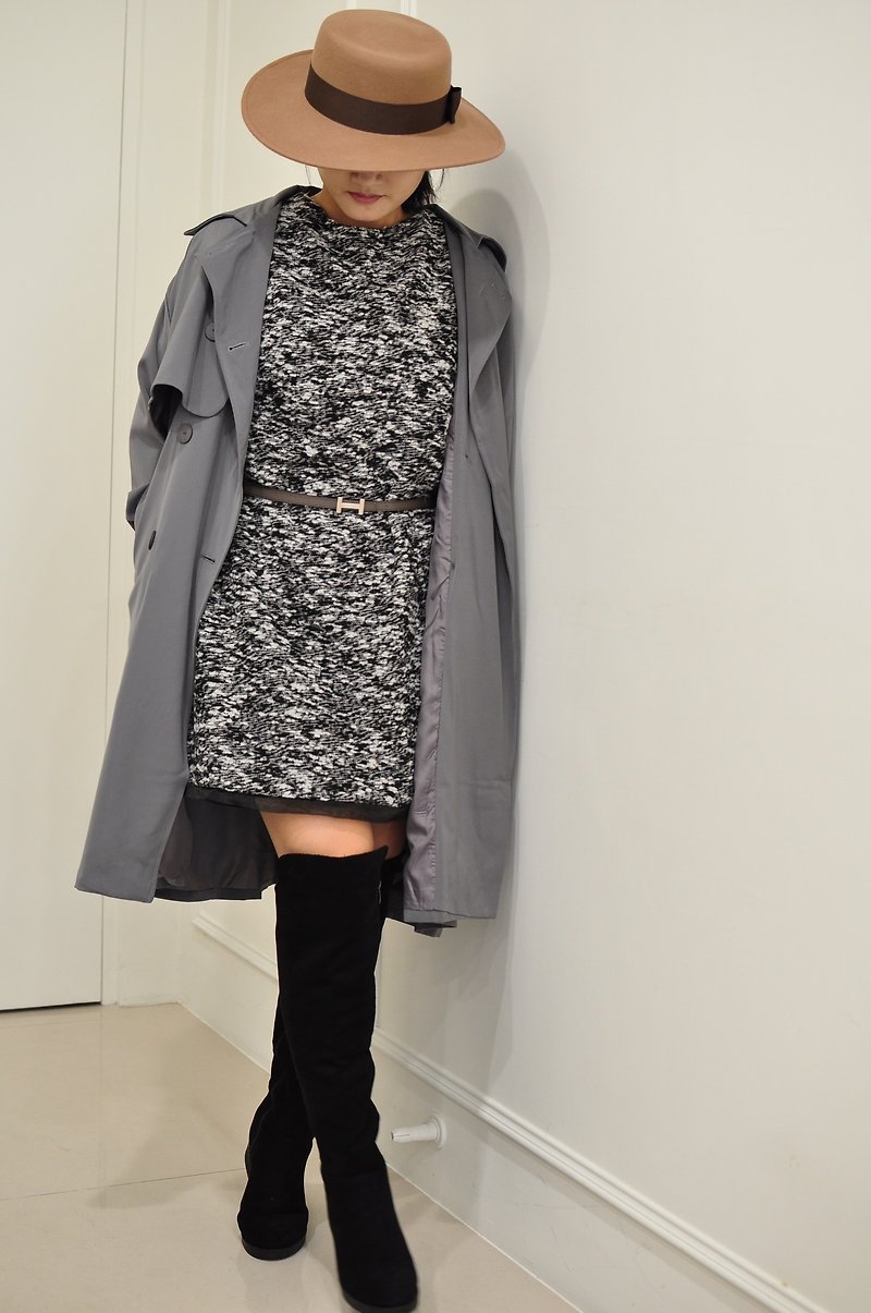 Flat 135 X Taiwan designer British style heavy coat coat khaki gray - Women's Shorts - Polyester Khaki