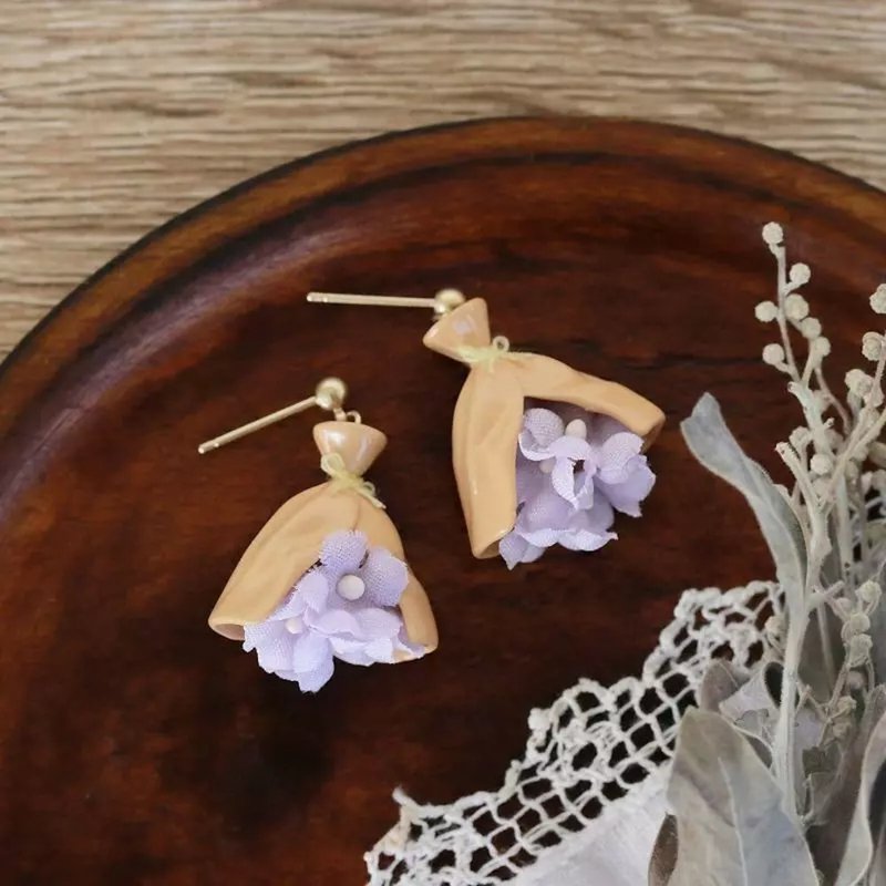 Fluffy bouquet earrings | Free packaging Japanese handmade jewelry flowers made in Japan Ayatorie - Earrings & Clip-ons - Copper & Brass Purple