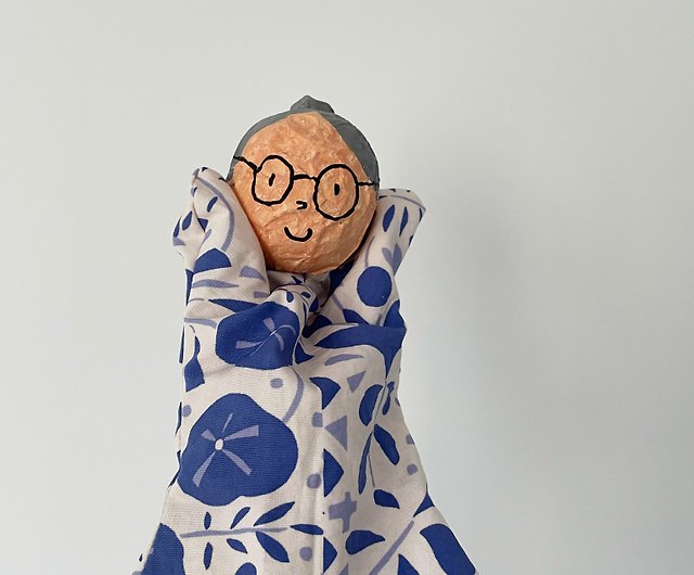 赤ずきんちゃんのおばあちゃん張り子の彫刻ハンドパペット - ショップ