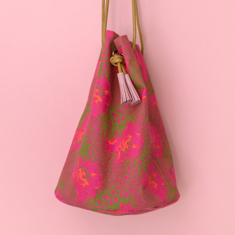 アフリカンファブリックバスケットバッグ - 手袋/手提袋 - 棉．麻 粉紅色