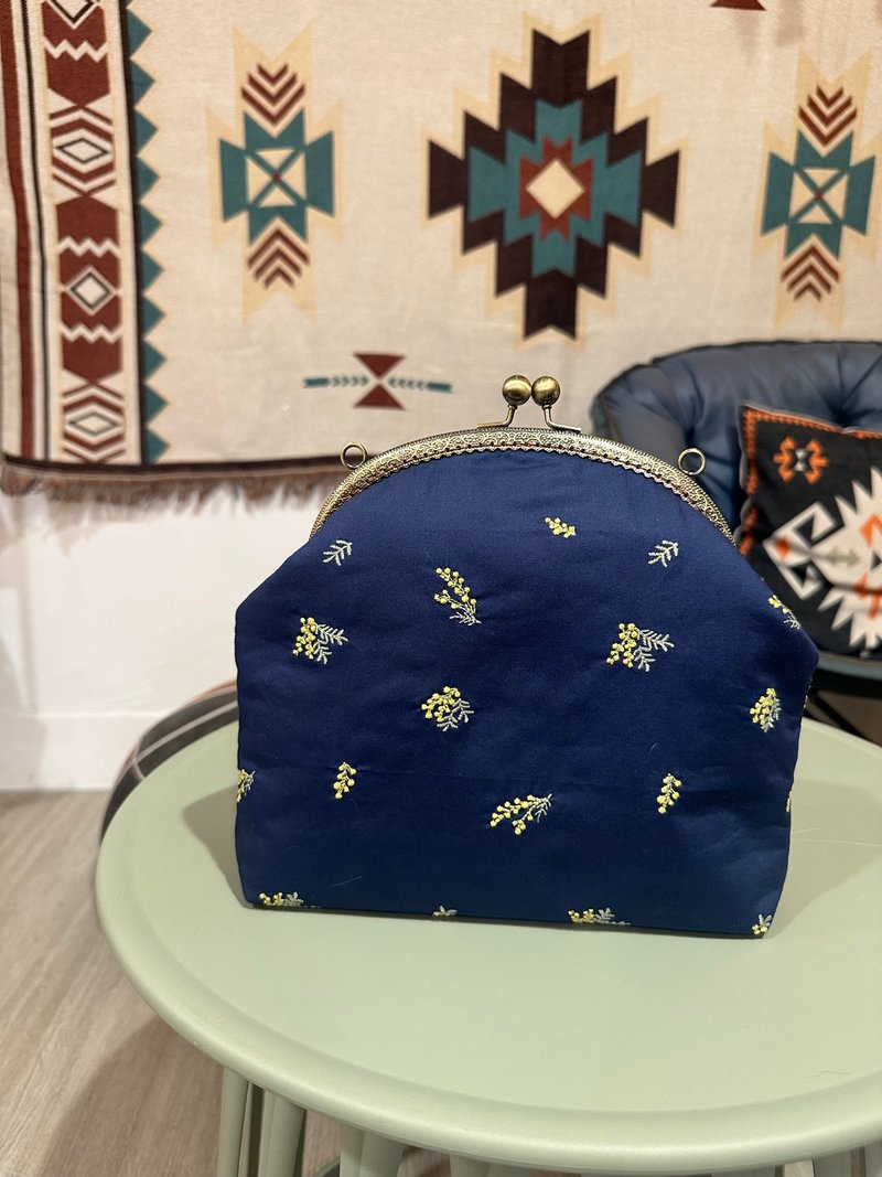 Embroidered Flower Kiss Lock Bag[Mother's Day Gift] - Messenger Bags & Sling Bags - Cotton & Hemp Blue