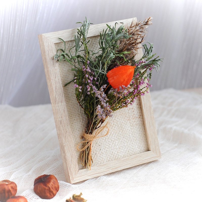 Framed dried flowers bouquet on Canvas. Mini dried flowers bouguet with physalis - 畫框/相架  - 植物．花 多色