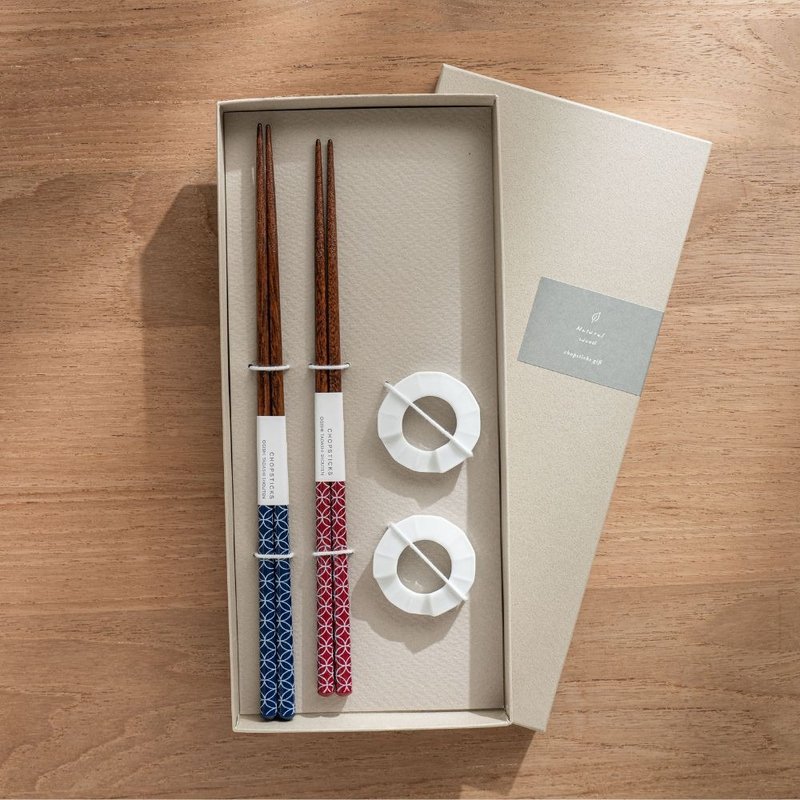 【Marriage Gift】Auspicious Seven Treasures Couple Chopsticks / with Chopstick Res - Chopsticks - Wood 