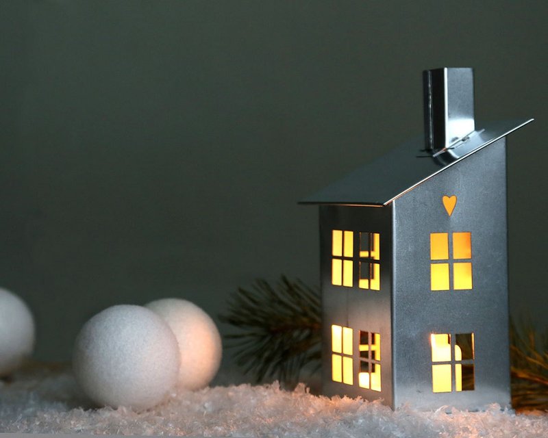 Tin house candle holder //Unique nordic decor for modern home // FREE SHIPPING// - 香氛蠟燭/燭台 - 其他金屬 銀色