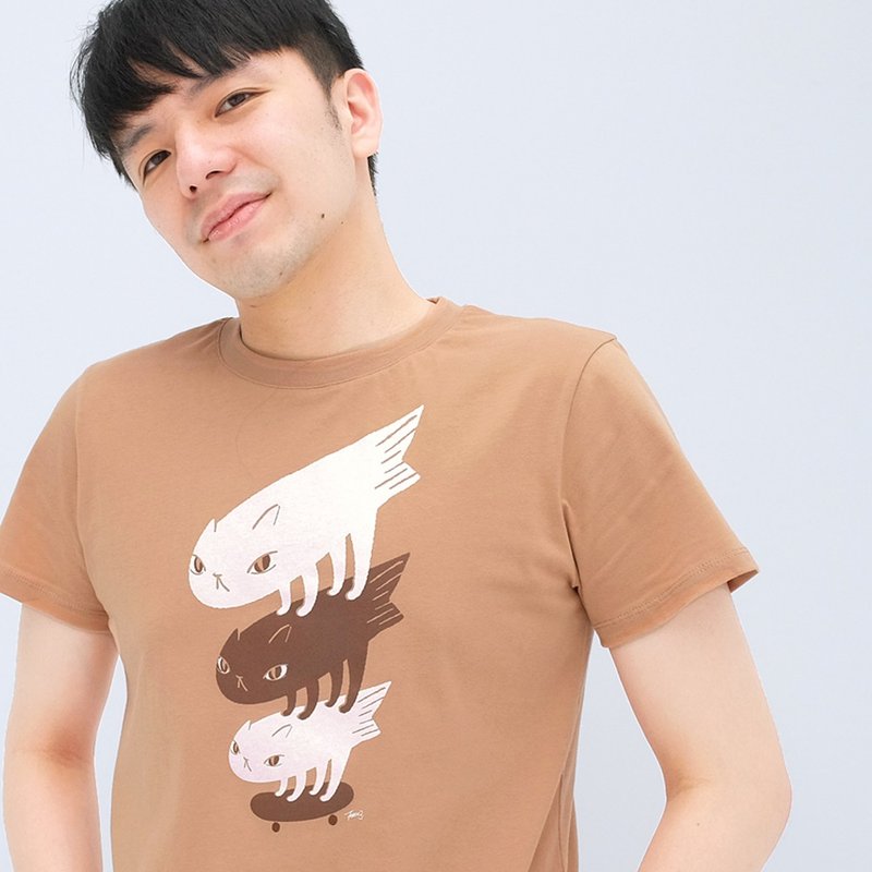 滑板貓－中性短袖T-Shirt 【設計師款】 - 男 T 恤 - 棉．麻 咖啡色
