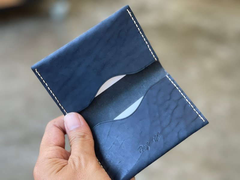 【Handmade Leather Object】Handmade Leather Business Card Holder (Blue) - Other - Genuine Leather Blue