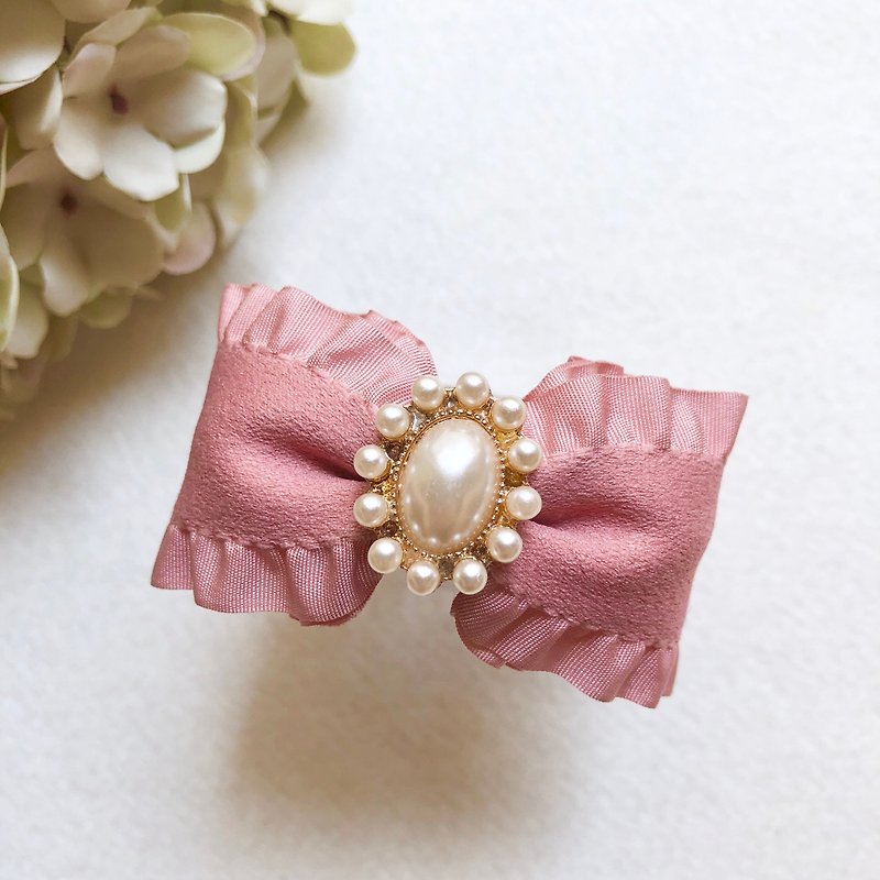Elegant Pearl Ruffled Horsetail Ring / Pink Twilight - เครื่องประดับผม - วัสดุอื่นๆ สึชมพู