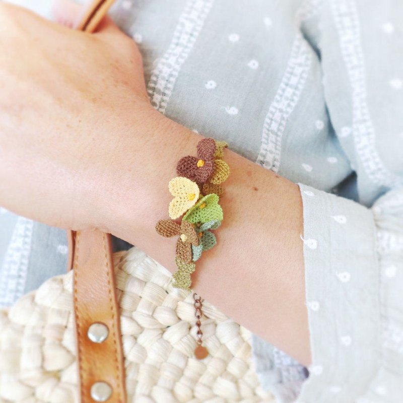 PREMIUMレースのブレスレット【フェスティバル】ブラウンミックス - 手鍊/手環 - 其他人造纖維 咖啡色