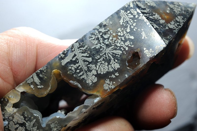 黃鐵礦瑪瑙共生柱 水晶 靈修 招財 破煞 防小人a1 - 擺飾/家飾品 - 寶石 
