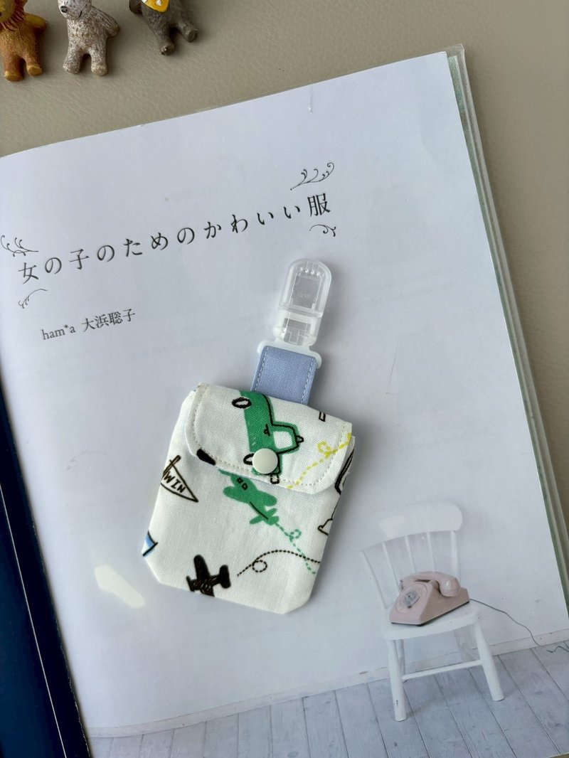 寶寶平安福袋  彩色小汽車 手作嬰兒用品 彌月禮 - 彌月禮盒 - 棉．麻 白色