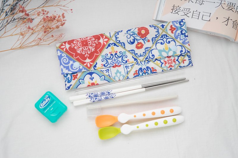 Waterproof cutlery storage bag for adults and children | Cutlery bag | Can be placed within 25 cm | Retro pattern - ตะเกียบ - วัสดุกันนำ้ หลากหลายสี