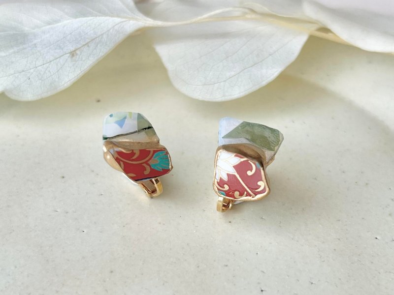 有田焼 　金継ぎ　ネジバネ式イヤリング　花柄　リーフ柄　ステンドグラス　伝統工芸　No.195 - 耳環/耳夾/耳骨夾 - 陶 紅色