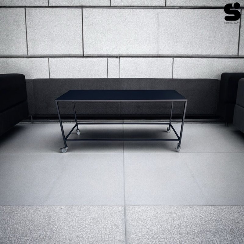 ダイニングテーブル、作業用テーブル、作業台、供物台、ワークデスク、会議用テーブル、応接室用テーブル - 机・テーブル - 金属 ブラック