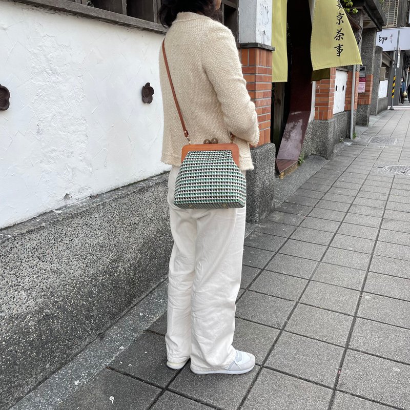 Small green grid solid wood kiss lock bag/ messenger bag / side bag / hand bag - Messenger Bags & Sling Bags - Cotton & Hemp Green