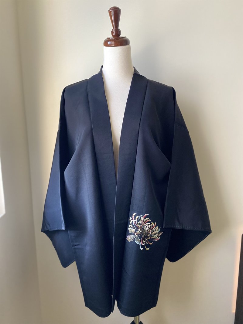 煙花彩菊刺繡一紋付古著羽織 - 女大衣/外套 - 絲．絹 黑色