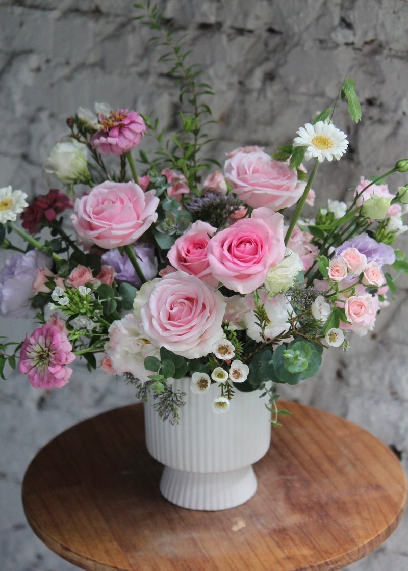 [Classic Elegant] Opening Flower Pot/Home Decoration/Birthday Gift/White Porcelain Pot - Plants - Plants & Flowers Pink