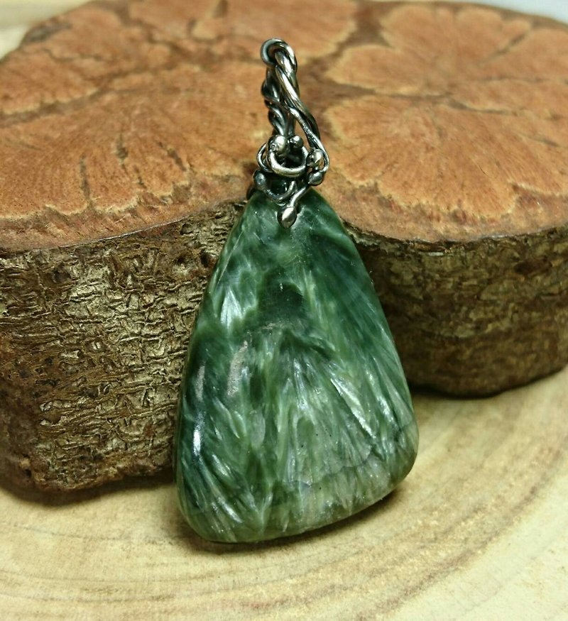 Green Dragon crystal pendant silver wound - Necklaces - Gemstone Green