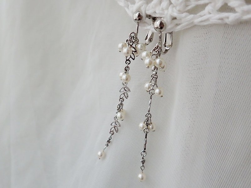 花草風　水晶珍珠　施華洛世奇元素　夾式 耳環 (一對) - 耳環/耳夾 - 玻璃 白色