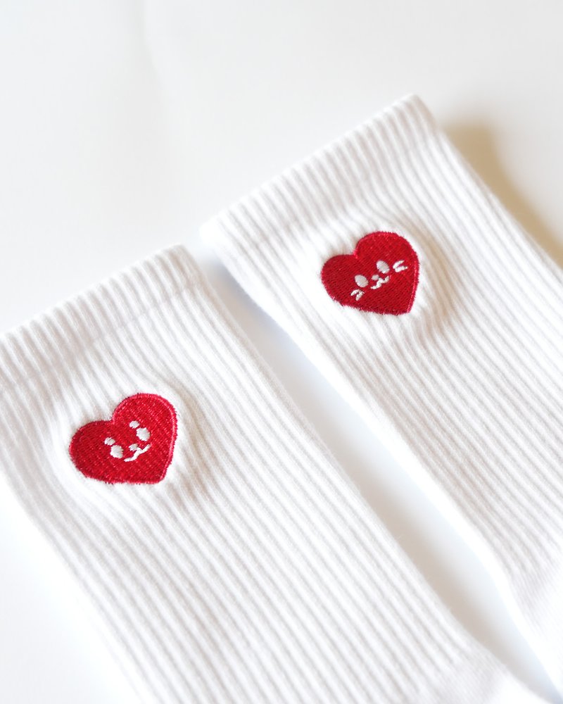 Embroidered knitted high-top socks | Love bean style - ถุงเท้า - ผ้าฝ้าย/ผ้าลินิน ขาว