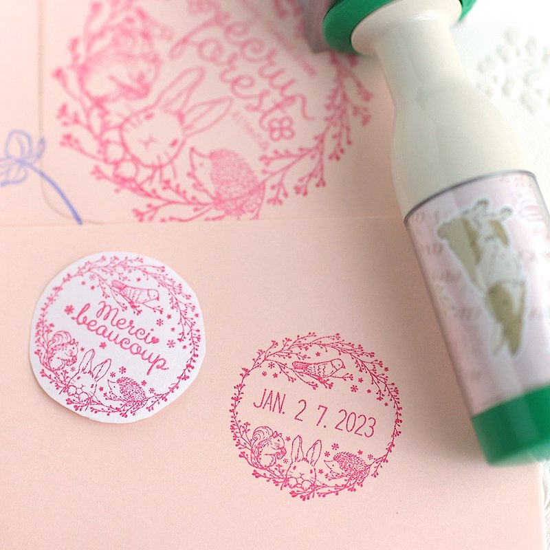 [Rotating date stamp] Storage cans and mini stamp too Ekuryu no Mori original Manufactured by Sunbee For notebooks and message cards Rabbit Hedgehog Squirrel Bird Date stamp - ตราปั๊ม/สแตมป์/หมึก - ยาง สึชมพู
