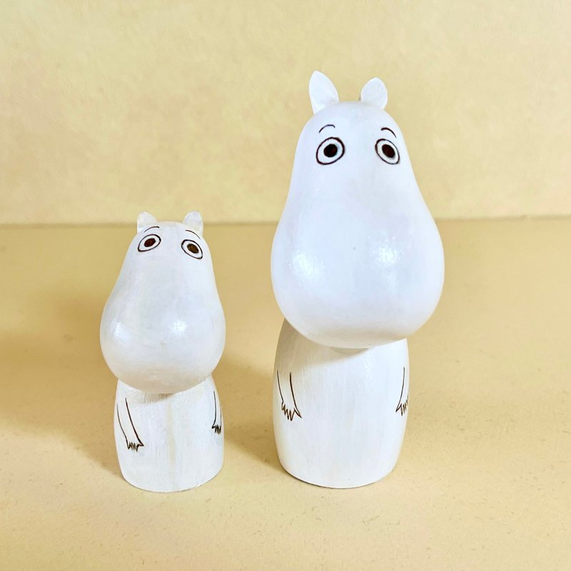 【Pinkoi x Moomin】Moomin Kokeshi Doll  Moomin Small - ของวางตกแต่ง - ไม้ ขาว