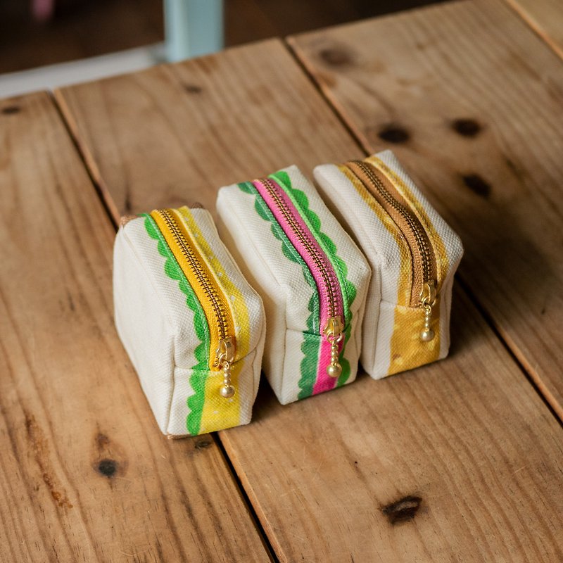 一口大小三明治造型 收納包 零錢包 ver.1 - 化妝袋/收納袋 - 棉．麻 白色