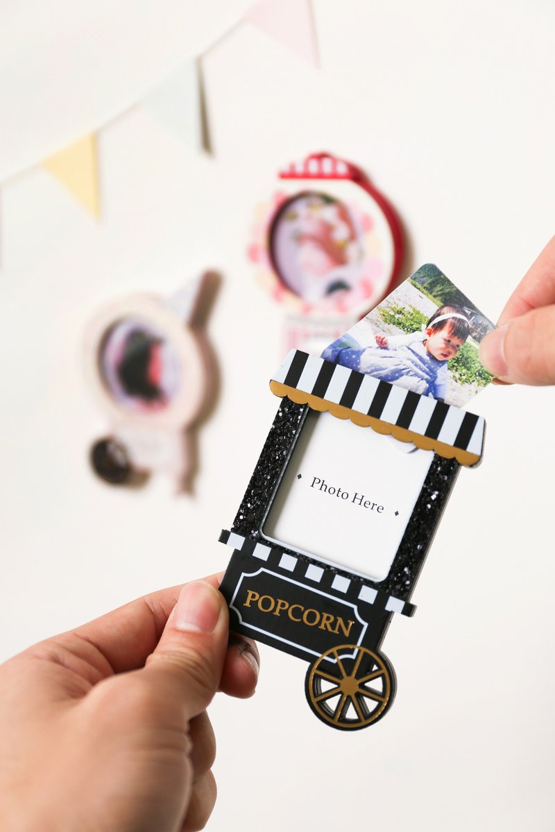 【ジャントピア】Zhiyinが選んだマグネットと木製のフォトフレームを備えたポップコーンマシン| 1101506 - フォトフレーム - 木製 