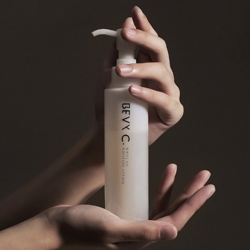 【BEVY C.】極淬美白化妝水 130mL (效期至2026.05.31) - 化妝水/保濕 - 其他材質 白色